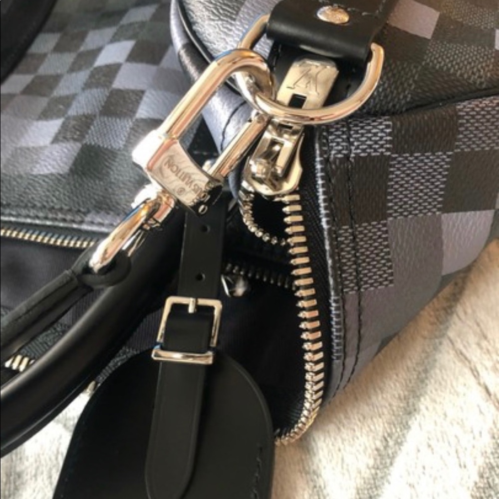 Authentic LV keepall 55 - Picture 8 of 13